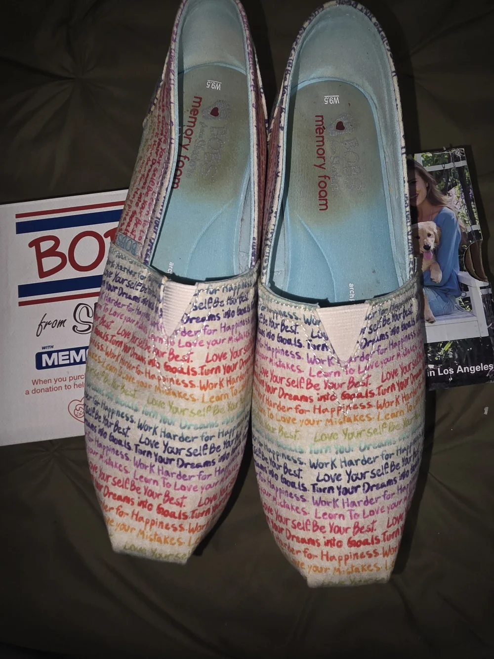 Memory Foam Toms  Slip-On Canvas Shoes in Multi-Color Script Print